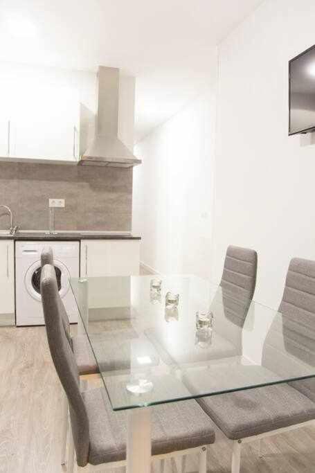 Comodo Y Agradable Estudio En Madrid Centro A3 المظهر الخارجي الصورة